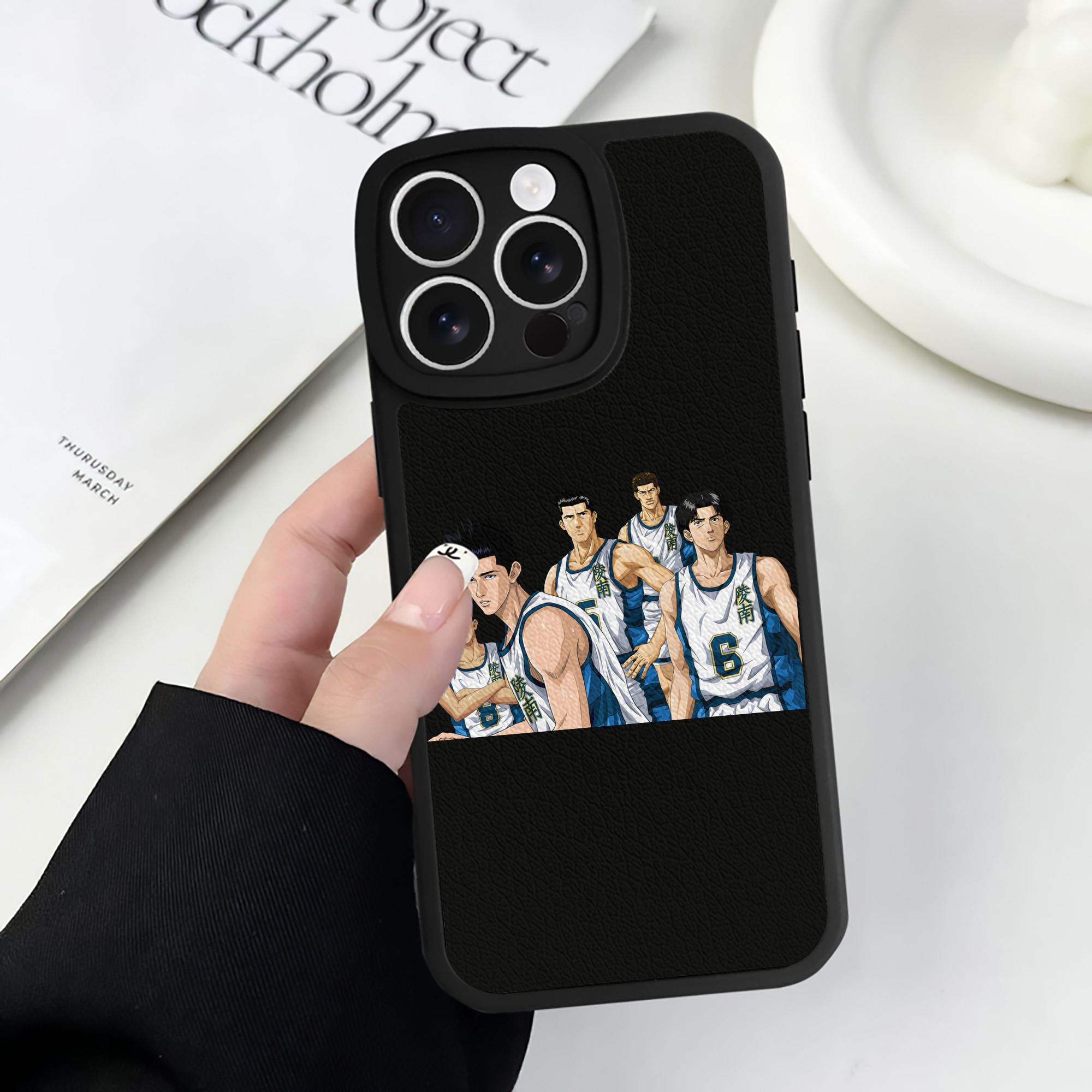 （画像用） SLAM DUNK／スラムダンク 【iPhone 16シリーズ対応】シリコンスマホケース（レザー調） 材質：シリコン